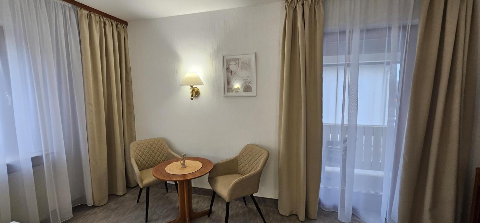 Hotel Garni Vierjahreszeiten Бад-Штаффельштайн Экстерьер фото