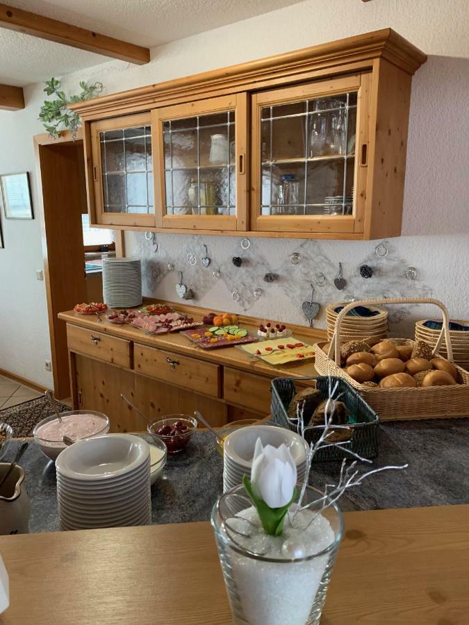 Hotel Garni Vierjahreszeiten Бад-Штаффельштайн Экстерьер фото